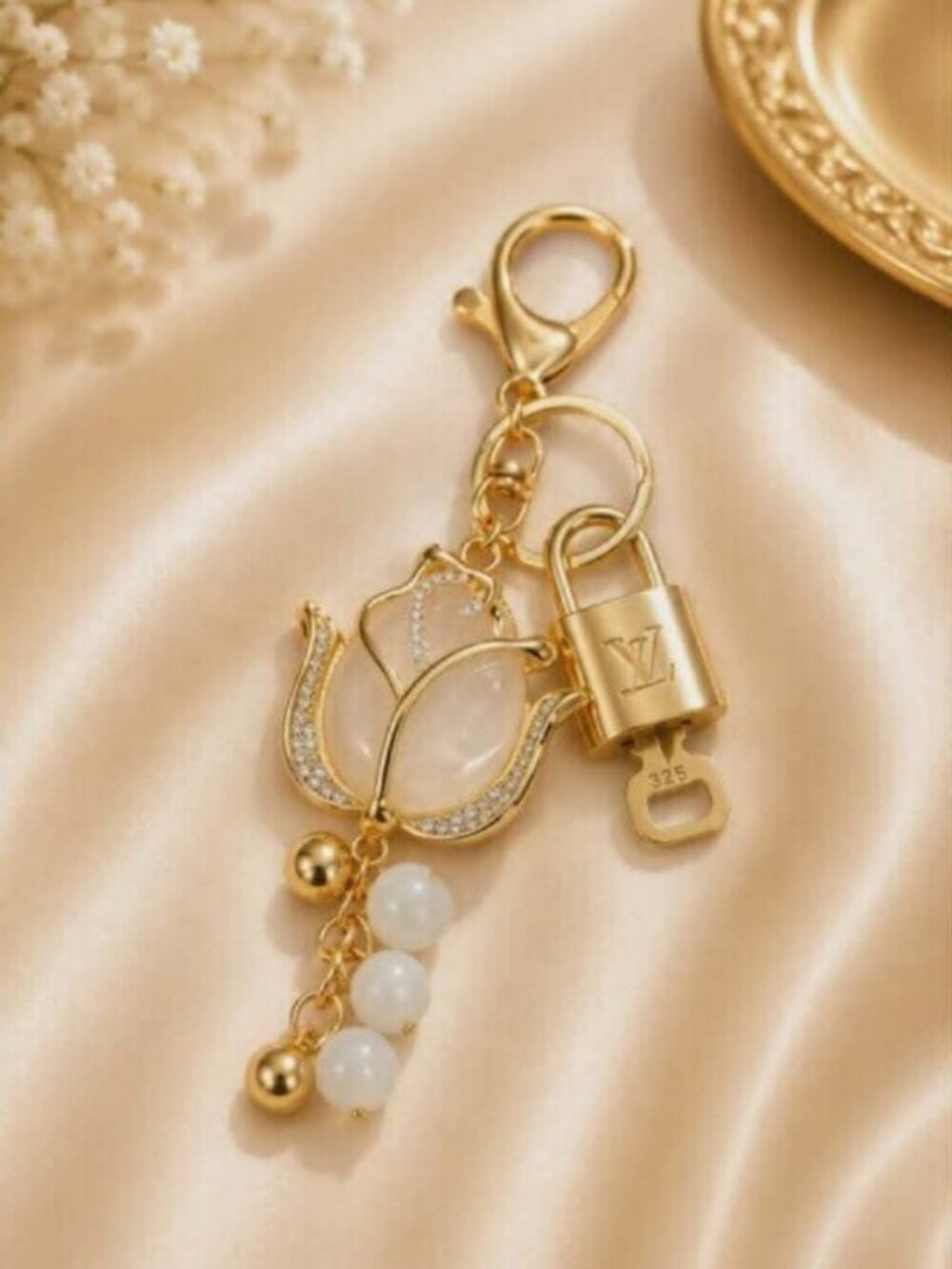 LV Authentic Gold Padlock 🔒 Key Set w/ Unbranded Flower Keychain Charm